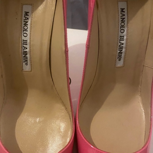 Manolo Blahnik pink patent heels - Picture 15 of 15